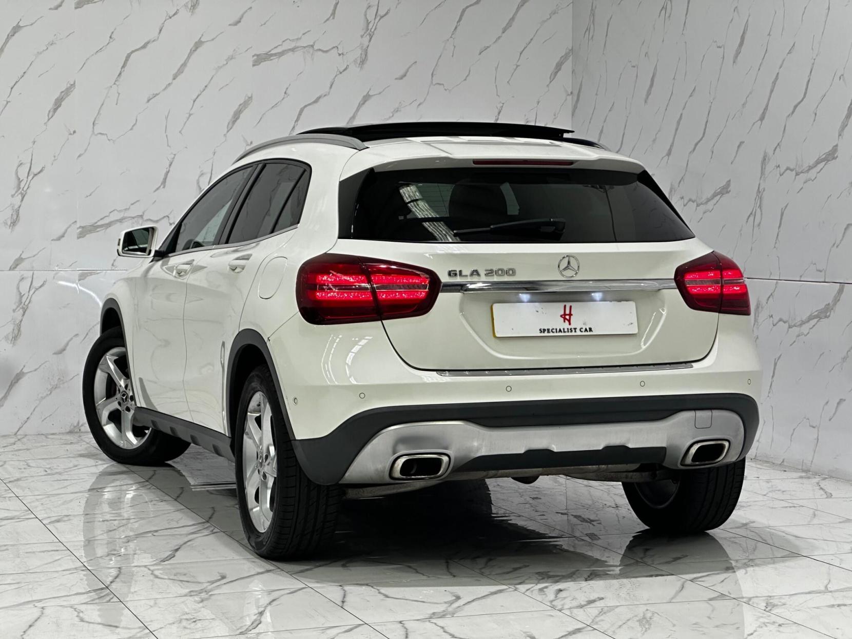 Mercedes-Benz GLA 1.6 GLA200 Sport (Premium Plus) 7G-DCT Euro 6 (s/s) 5dr