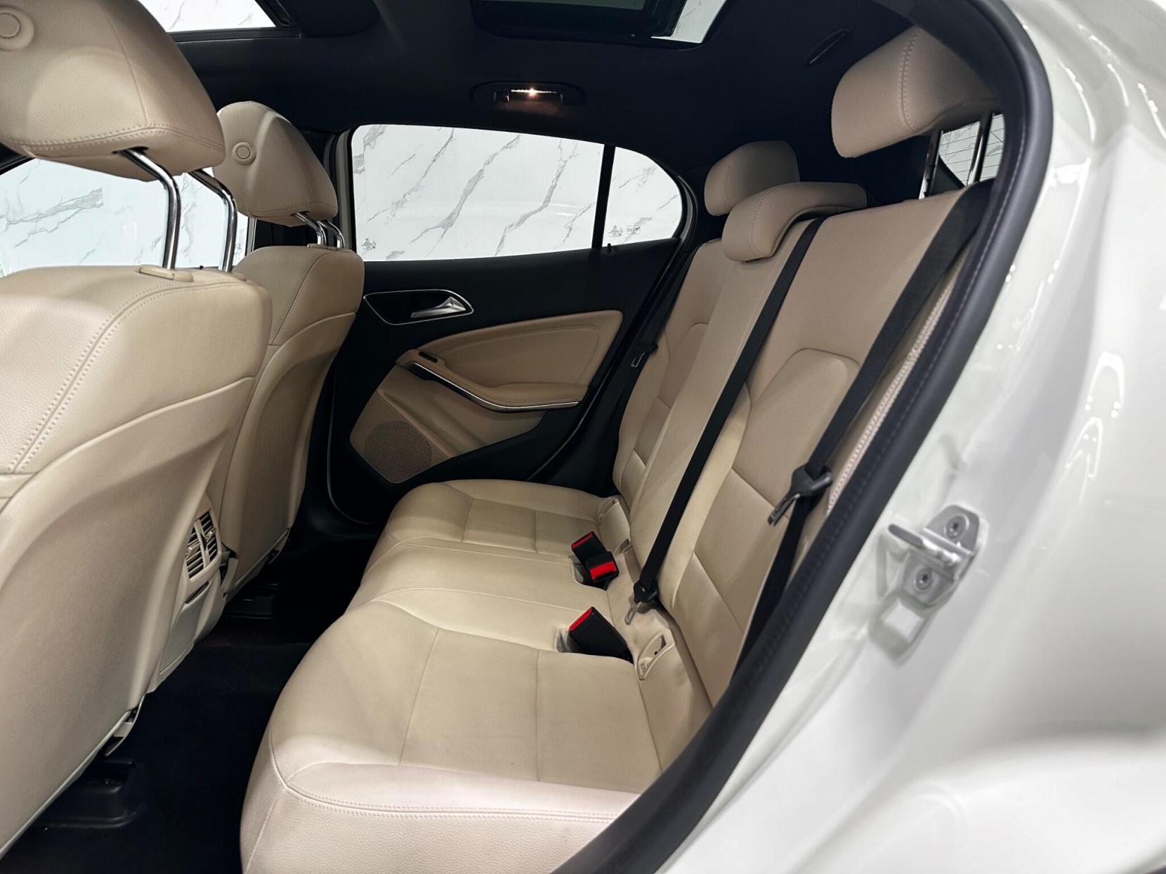 Mercedes-Benz GLA 1.6 GLA200 Sport (Premium Plus) 7G-DCT Euro 6 (s/s) 5dr