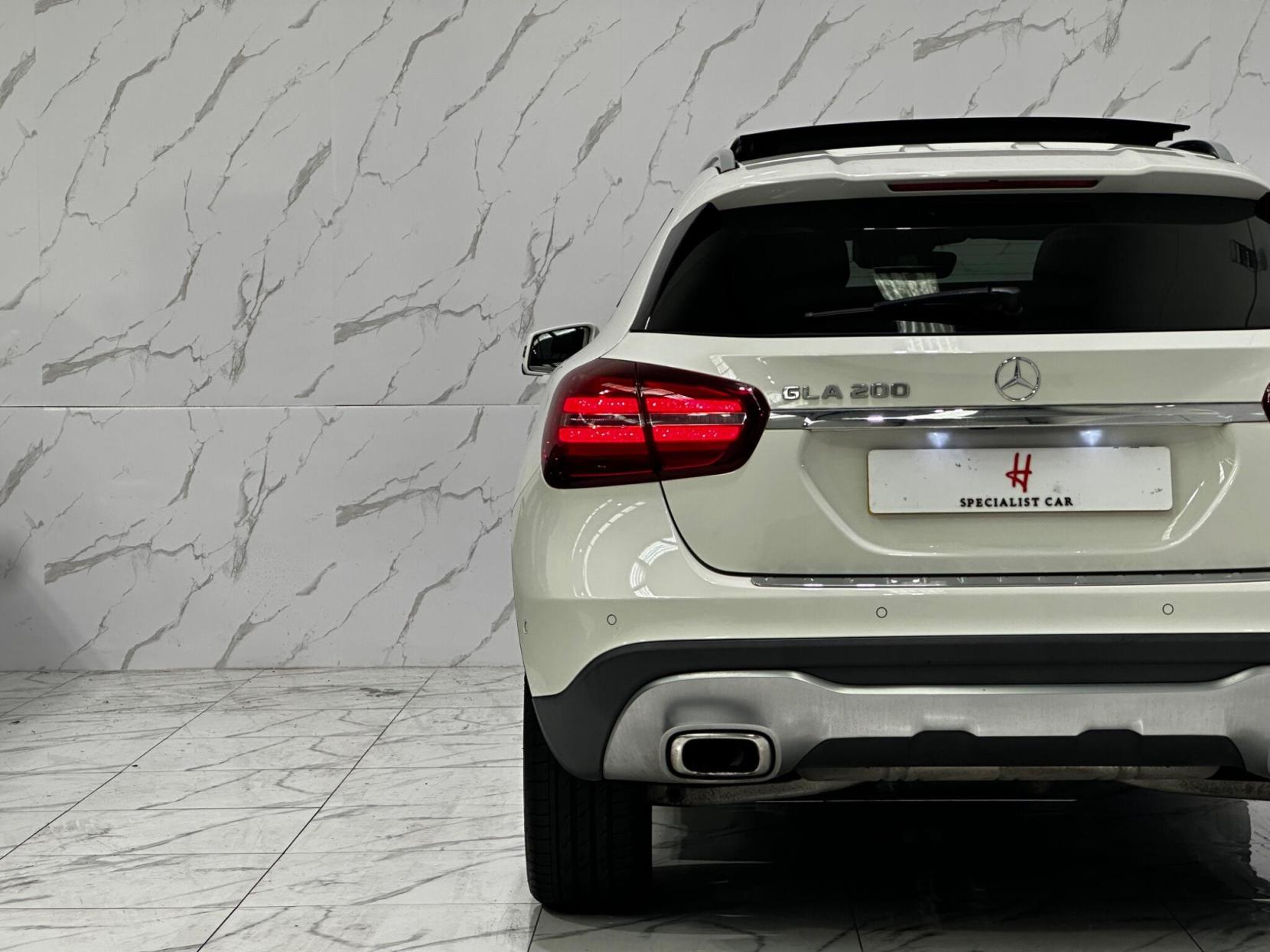 Mercedes-Benz GLA 1.6 GLA200 Sport (Premium Plus) 7G-DCT Euro 6 (s/s) 5dr
