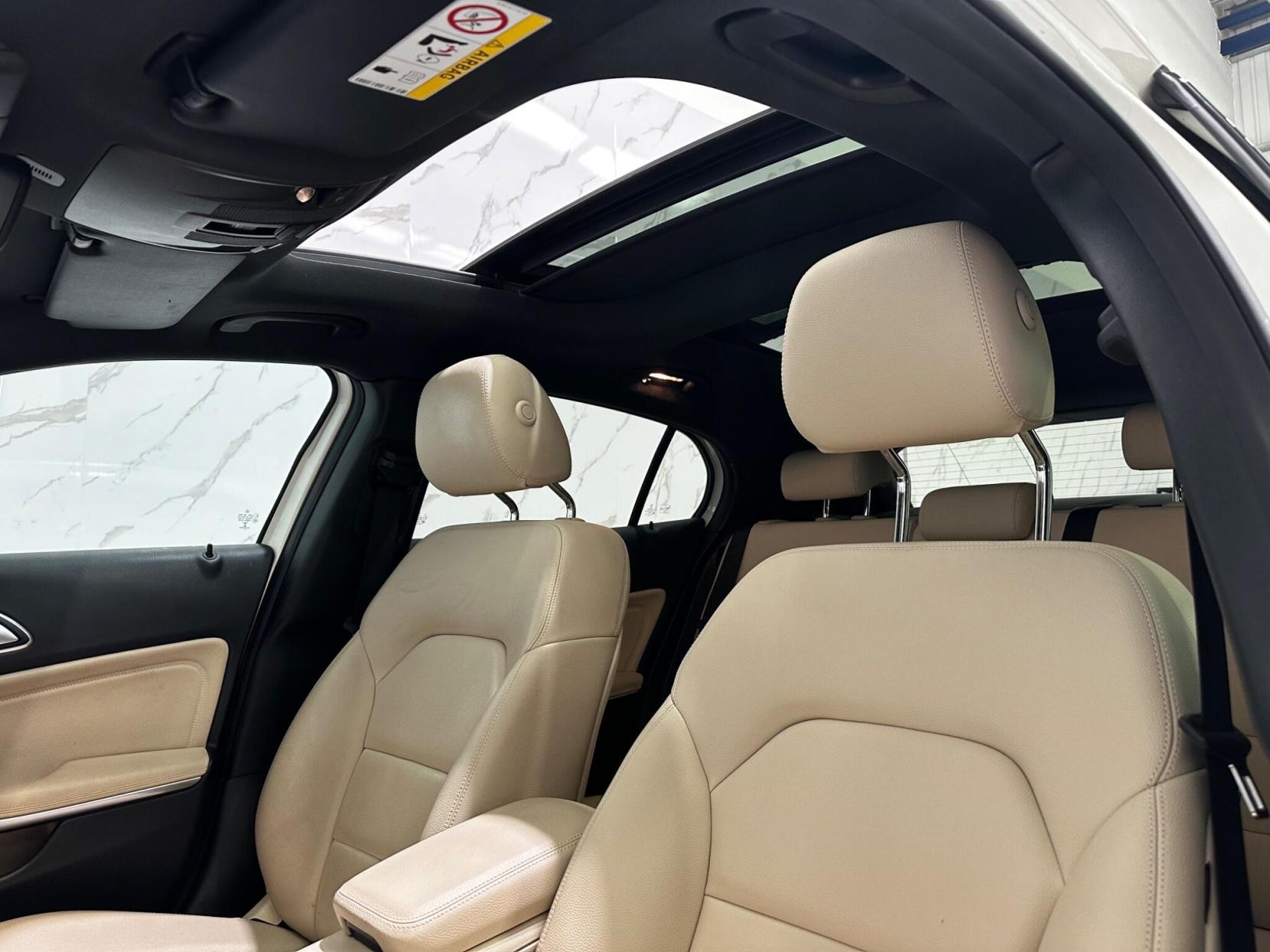 Mercedes-Benz GLA 1.6 GLA200 Sport (Premium Plus) 7G-DCT Euro 6 (s/s) 5dr