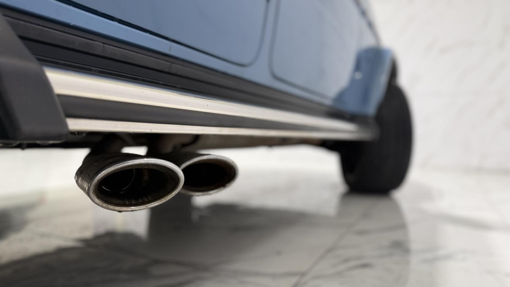 Mercedes-Benz G Class 4.0 G63 V8 BiTurbo AMG Carbon Edition SUV 5dr Petrol SpdS+9GT 4MATIC Euro 6 (s/s) (585 ps)