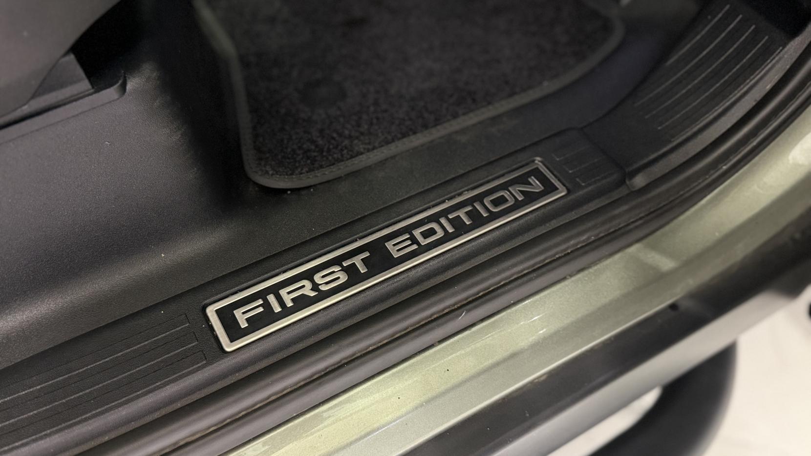 Land Rover Defender 110 2.0 SD4 First Edition SUV 5dr Diesel Auto 4WD Euro 6 (s/s) (240 ps)