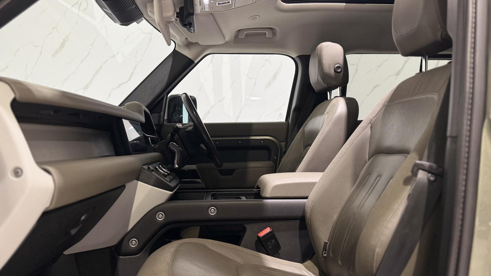 Land Rover Defender 110 2.0 SD4 First Edition SUV 5dr Diesel Auto 4WD Euro 6 (s/s) (240 ps)