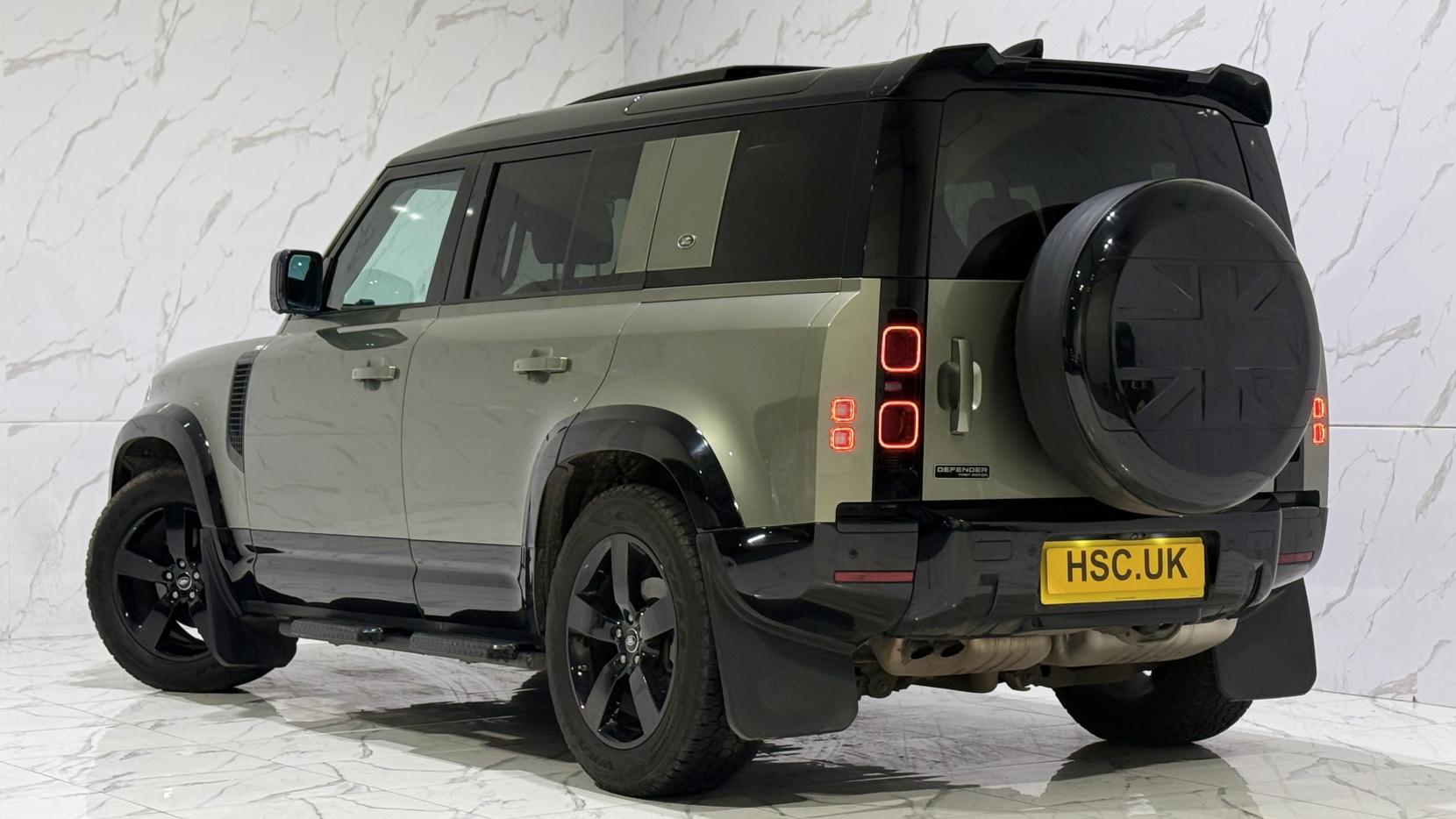 Land Rover Defender 110 2.0 SD4 First Edition SUV 5dr Diesel Auto 4WD Euro 6 (s/s) (240 ps)