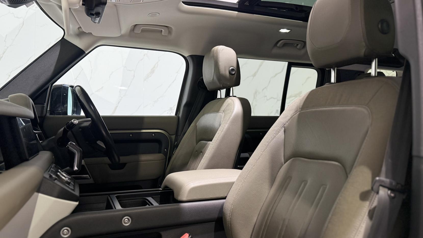 Land Rover Defender 110 2.0 SD4 First Edition SUV 5dr Diesel Auto 4WD Euro 6 (s/s) (240 ps)