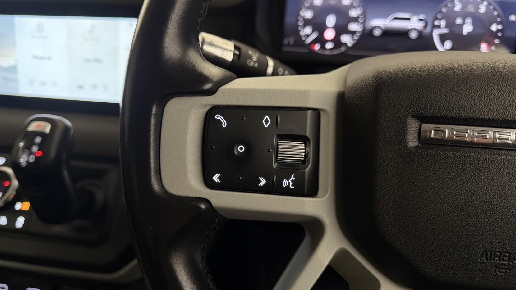 Land Rover Defender 110 2.0 SD4 First Edition SUV 5dr Diesel Auto 4WD Euro 6 (s/s) (240 ps)