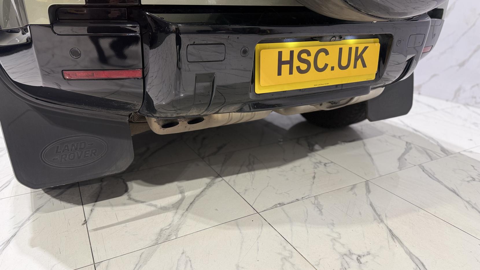 Land Rover Defender 110 2.0 SD4 First Edition SUV 5dr Diesel Auto 4WD Euro 6 (s/s) (240 ps)