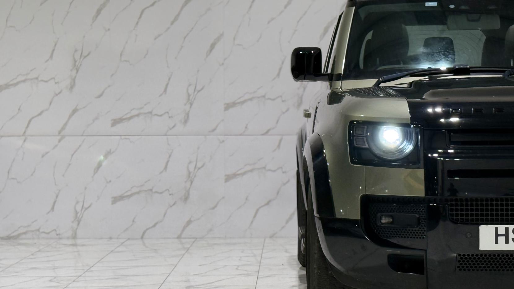 Land Rover Defender 110 2.0 SD4 First Edition SUV 5dr Diesel Auto 4WD Euro 6 (s/s) (240 ps)