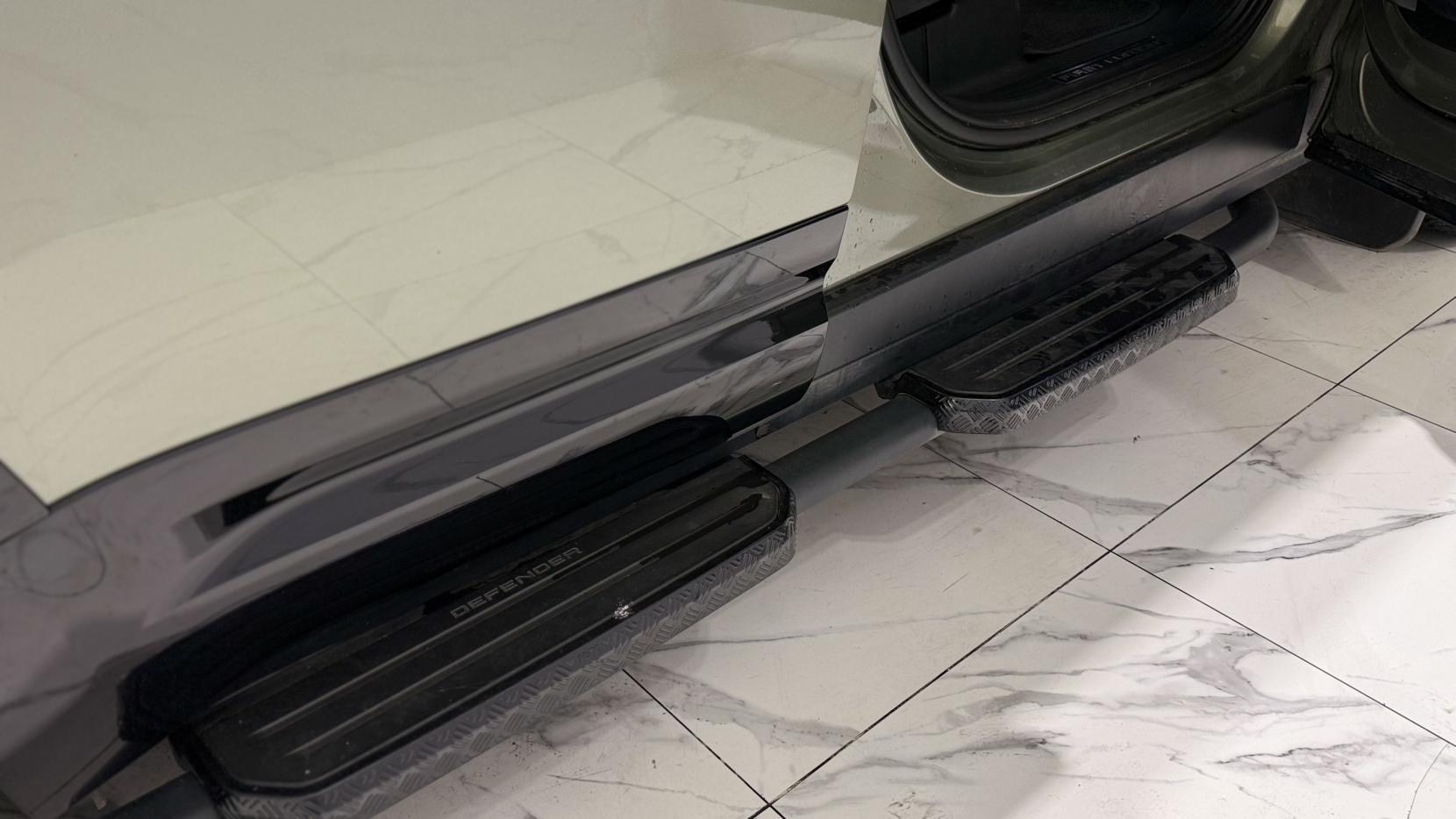 Land Rover Defender 110 2.0 SD4 First Edition SUV 5dr Diesel Auto 4WD Euro 6 (s/s) (240 ps)