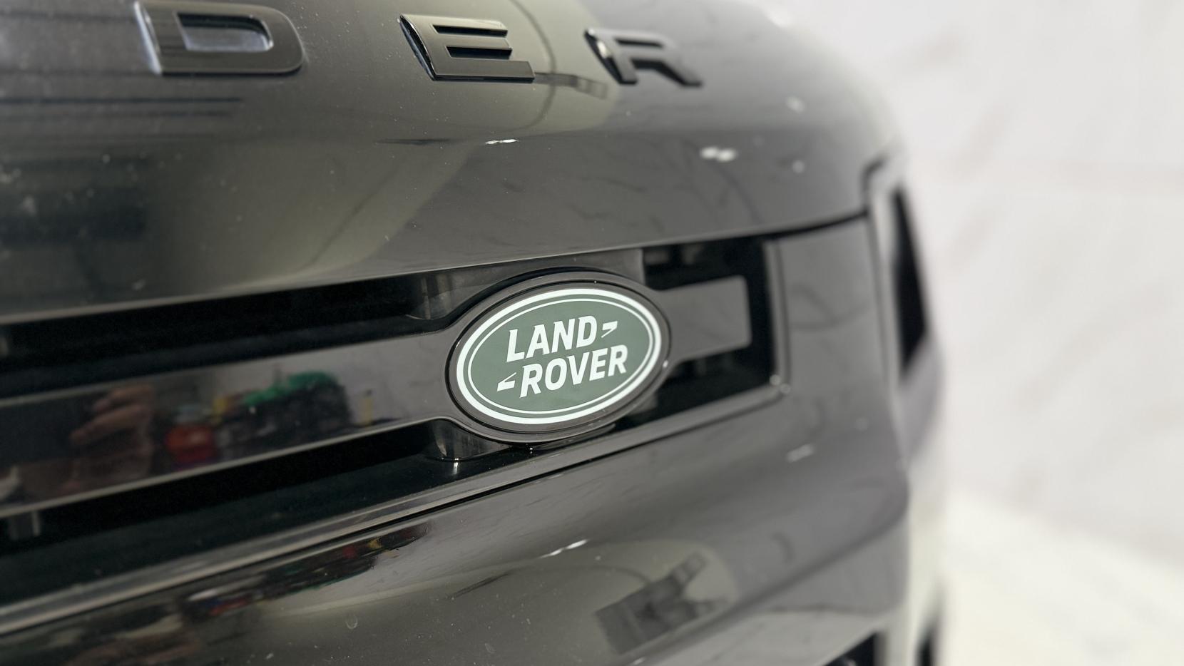 Land Rover Defender 110 2.0 SD4 First Edition SUV 5dr Diesel Auto 4WD Euro 6 (s/s) (240 ps)