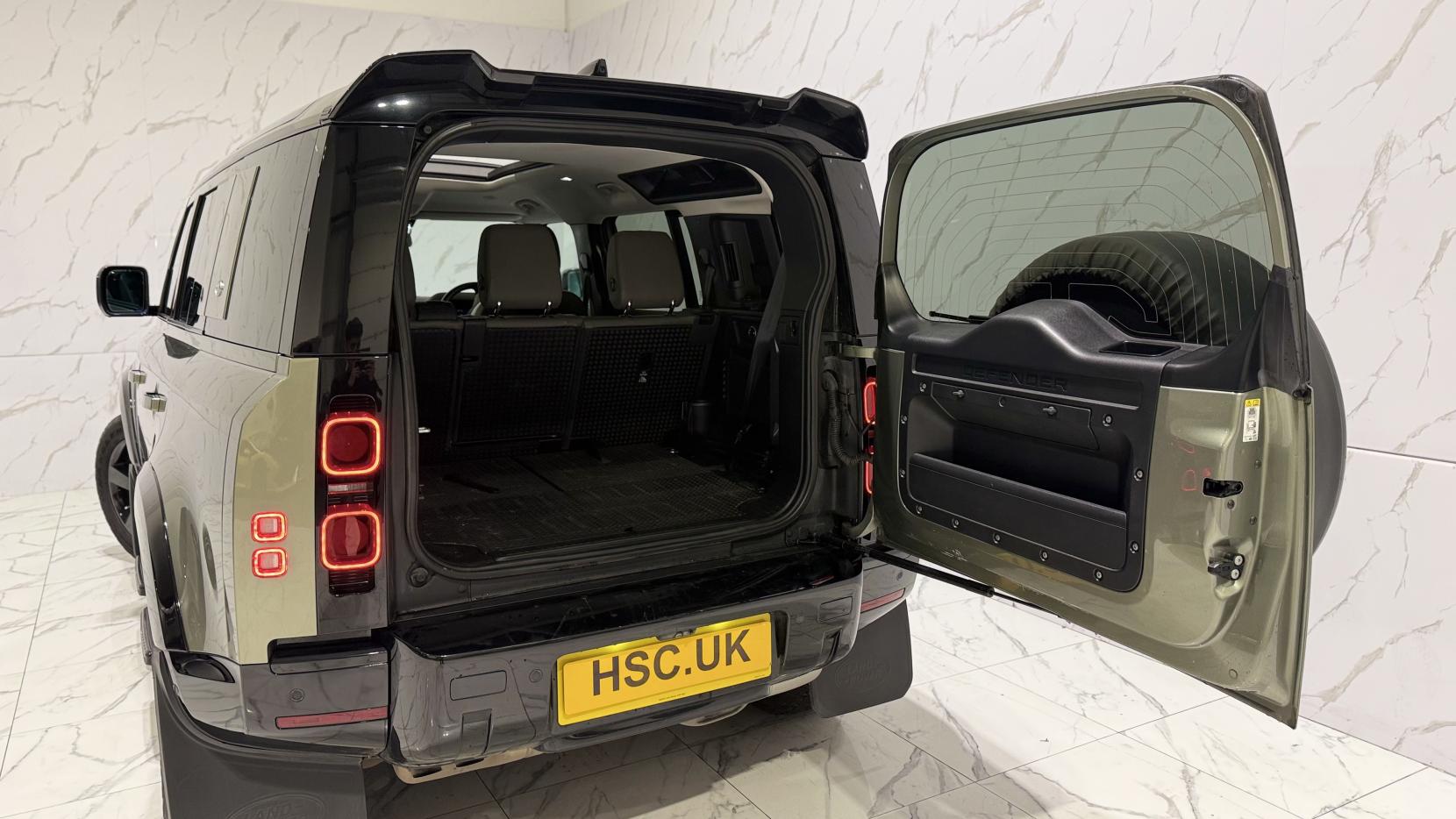 Land Rover Defender 110 2.0 SD4 First Edition SUV 5dr Diesel Auto 4WD Euro 6 (s/s) (240 ps)