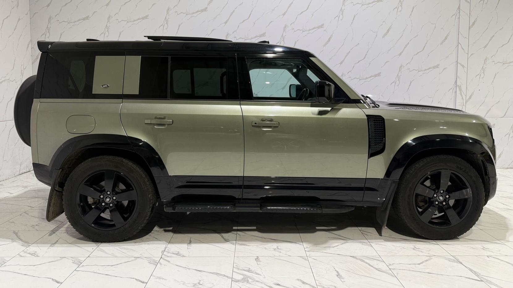 Land Rover Defender 110 2.0 SD4 First Edition SUV 5dr Diesel Auto 4WD Euro 6 (s/s) (240 ps)