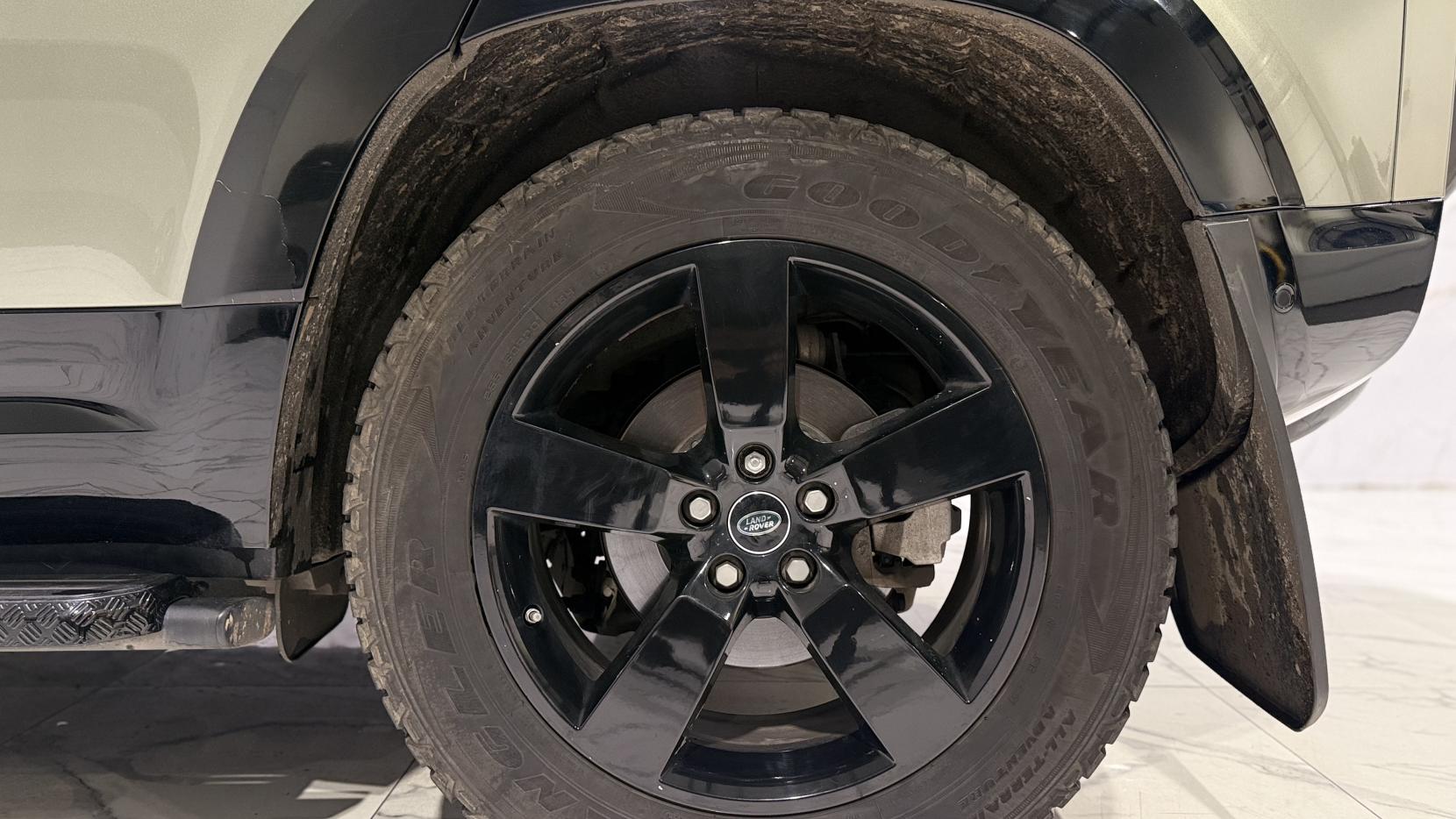 Land Rover Defender 110 2.0 SD4 First Edition SUV 5dr Diesel Auto 4WD Euro 6 (s/s) (240 ps)