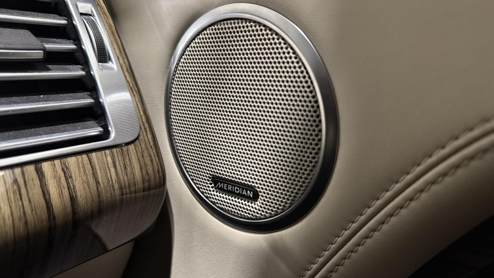 Land Rover Range Rover 3.0 P400 MHEV Vogue SE SUV 5dr Petrol Auto 4WD Euro 6 (s/s) (400 ps)