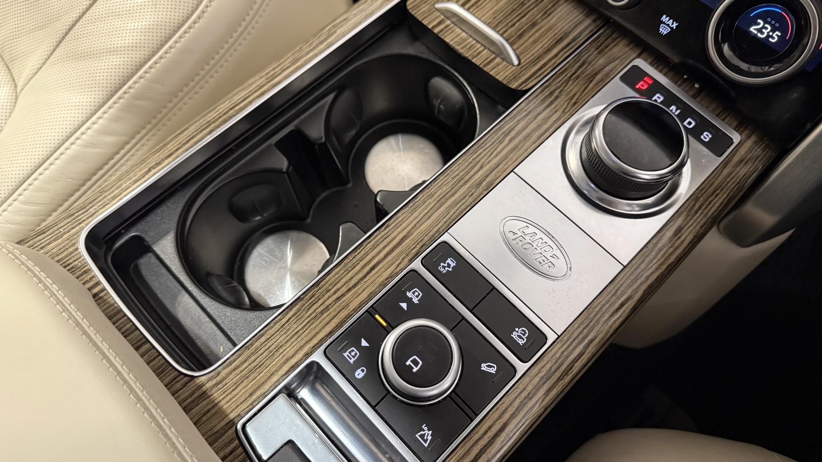 Land Rover Range Rover 3.0 P400 MHEV Vogue SE SUV 5dr Petrol Auto 4WD Euro 6 (s/s) (400 ps)