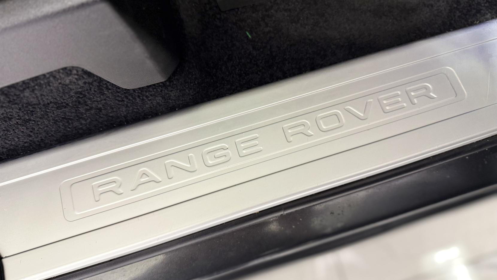 Land Rover Range Rover 3.0 P400 MHEV Vogue SE SUV 5dr Petrol Auto 4WD Euro 6 (s/s) (400 ps)