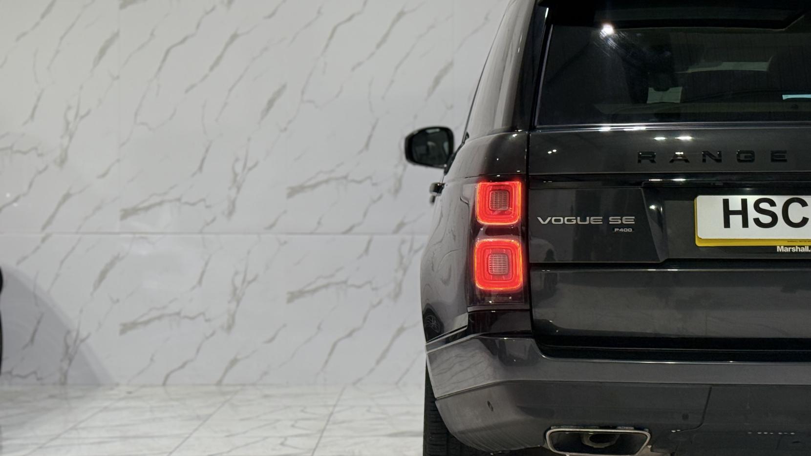 Land Rover Range Rover 3.0 P400 MHEV Vogue SE SUV 5dr Petrol Auto 4WD Euro 6 (s/s) (400 ps)