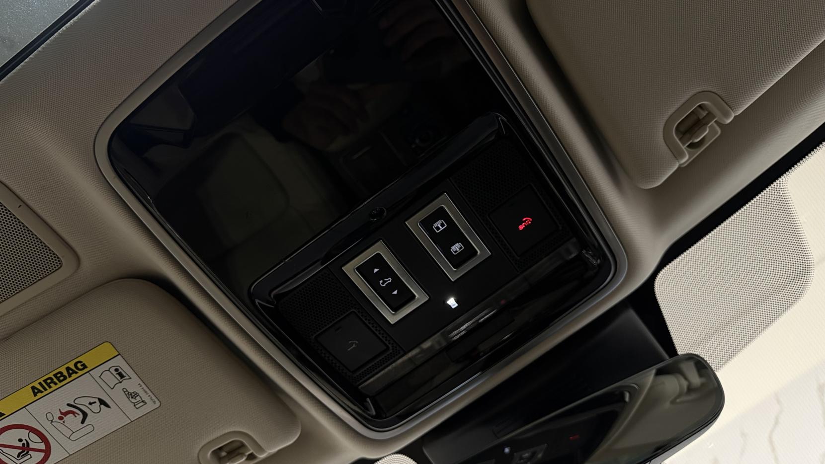 Land Rover Range Rover 3.0 P400 MHEV Vogue SE SUV 5dr Petrol Auto 4WD Euro 6 (s/s) (400 ps)