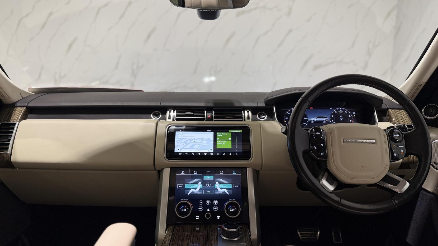 Land Rover Range Rover 3.0 P400 MHEV Vogue SE SUV 5dr Petrol Auto 4WD Euro 6 (s/s) (400 ps)