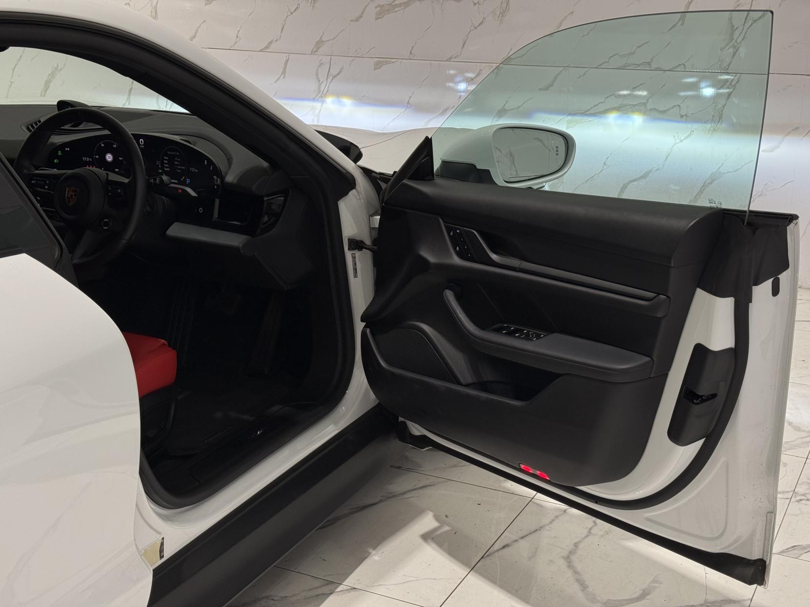 Porsche Taycan Performance Plus 93.4kWh Auto RWD 4dr (11kW Charger)