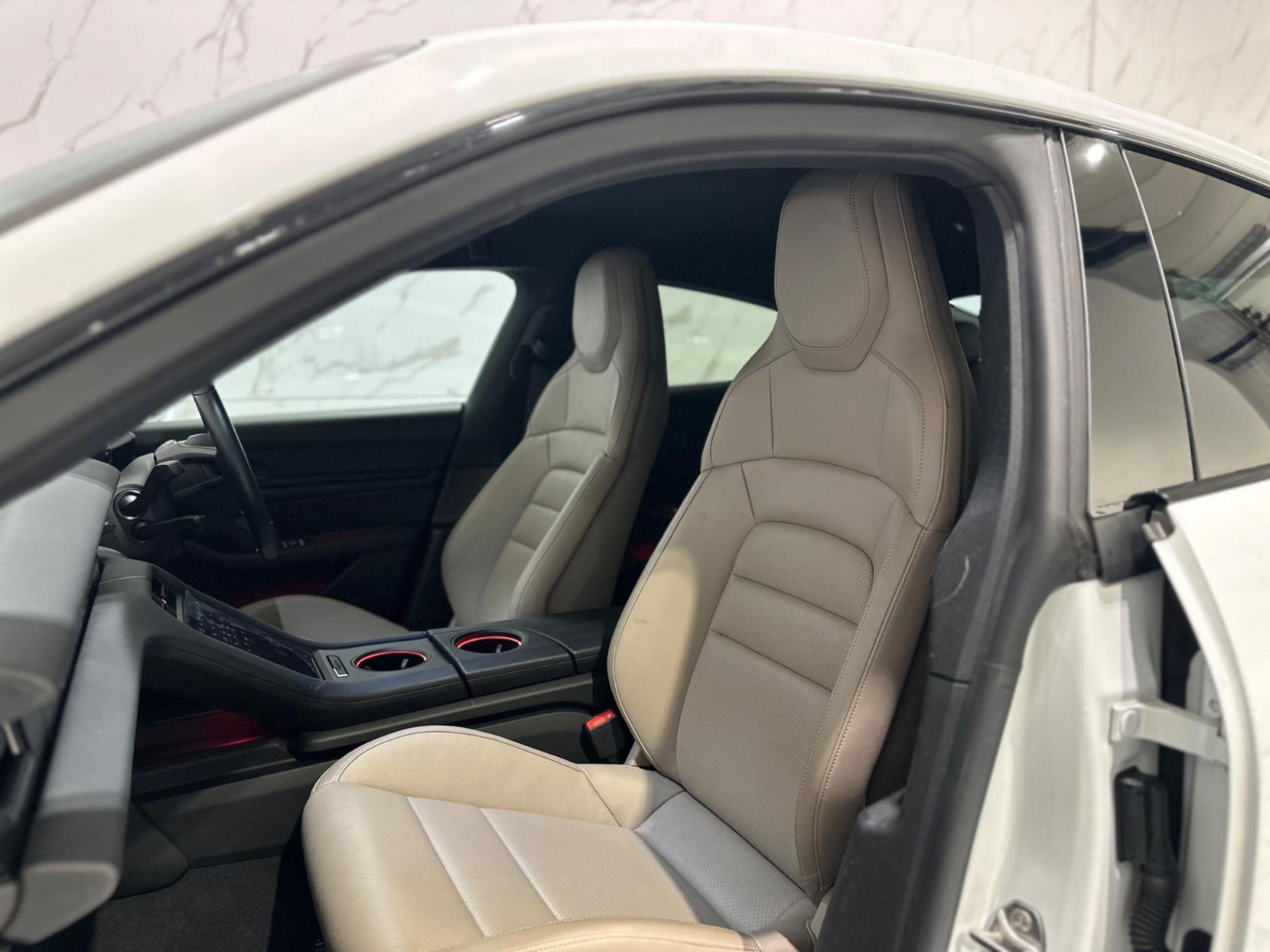 Porsche Taycan Performance Plus 93.4kWh Auto RWD 4dr (11kW Charger)