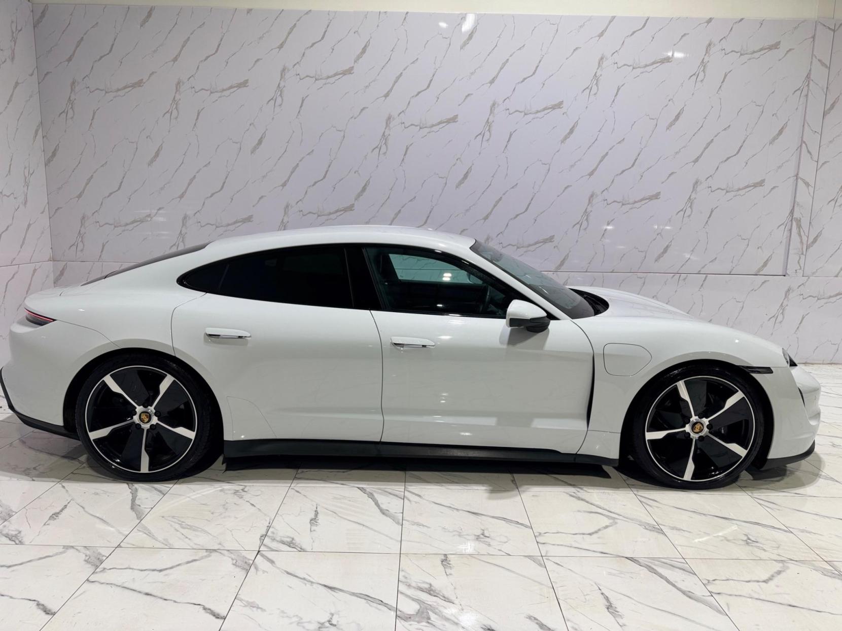 Porsche Taycan Performance Plus 93.4kWh Auto RWD 4dr (11kW Charger)