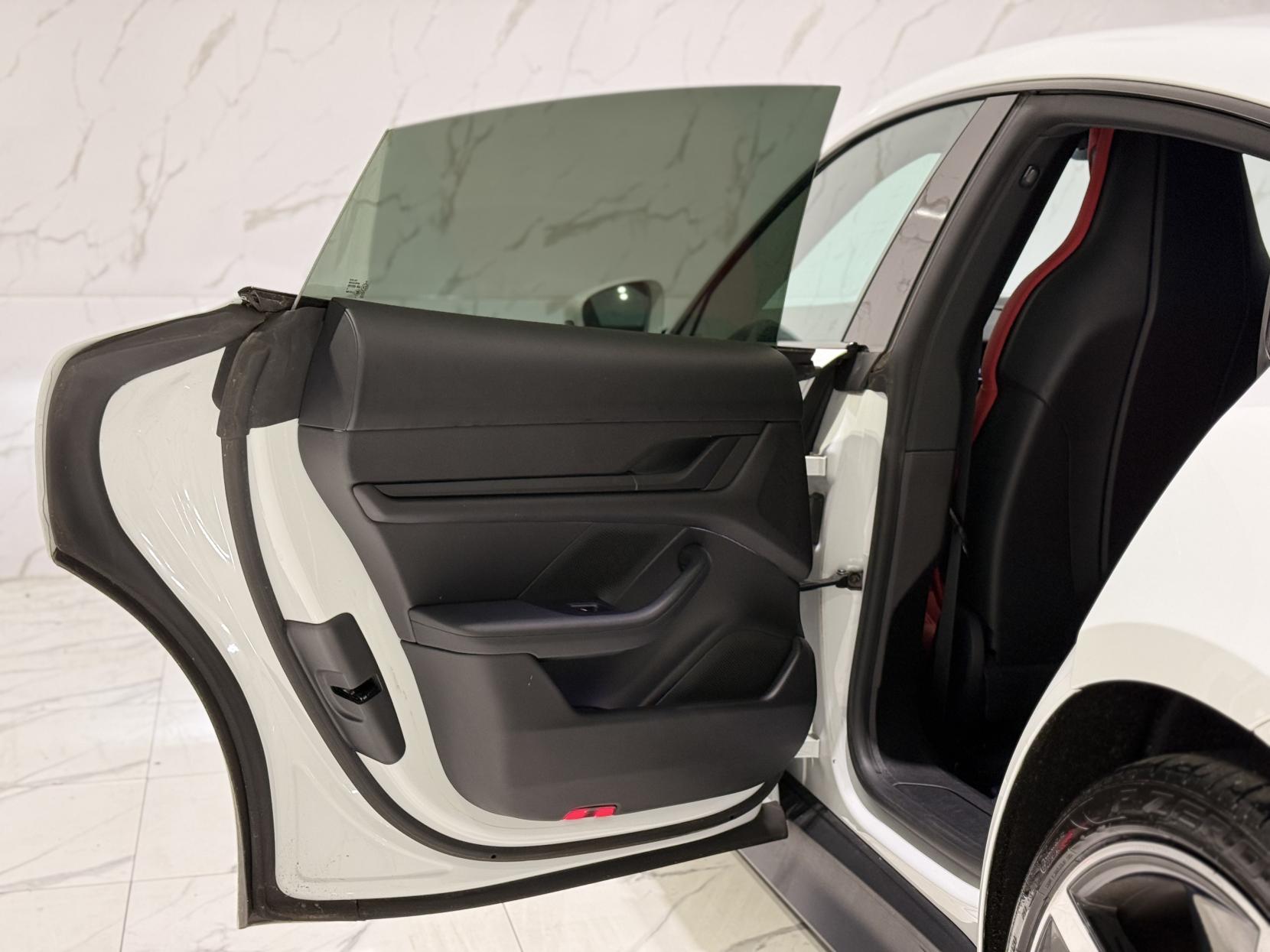 Porsche Taycan Performance Plus 93.4kWh Auto RWD 4dr (11kW Charger)