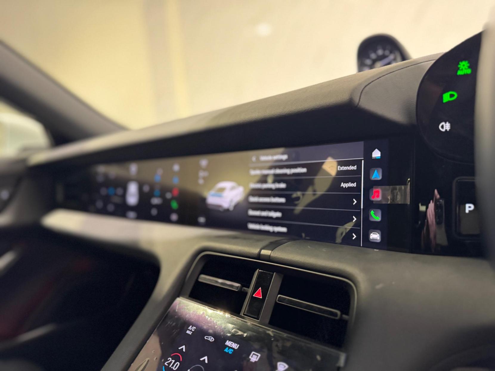 Porsche Taycan Performance Plus 93.4kWh Auto RWD 4dr (11kW Charger)