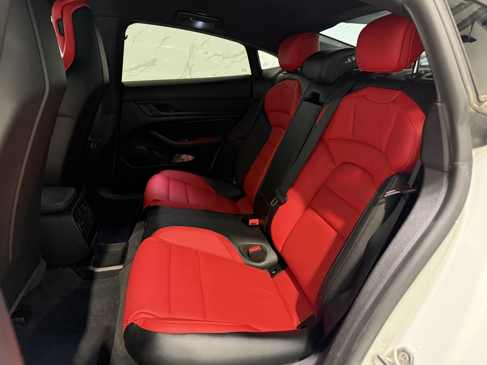 Porsche Taycan Performance Plus 93.4kWh Auto RWD 4dr (11kW Charger)