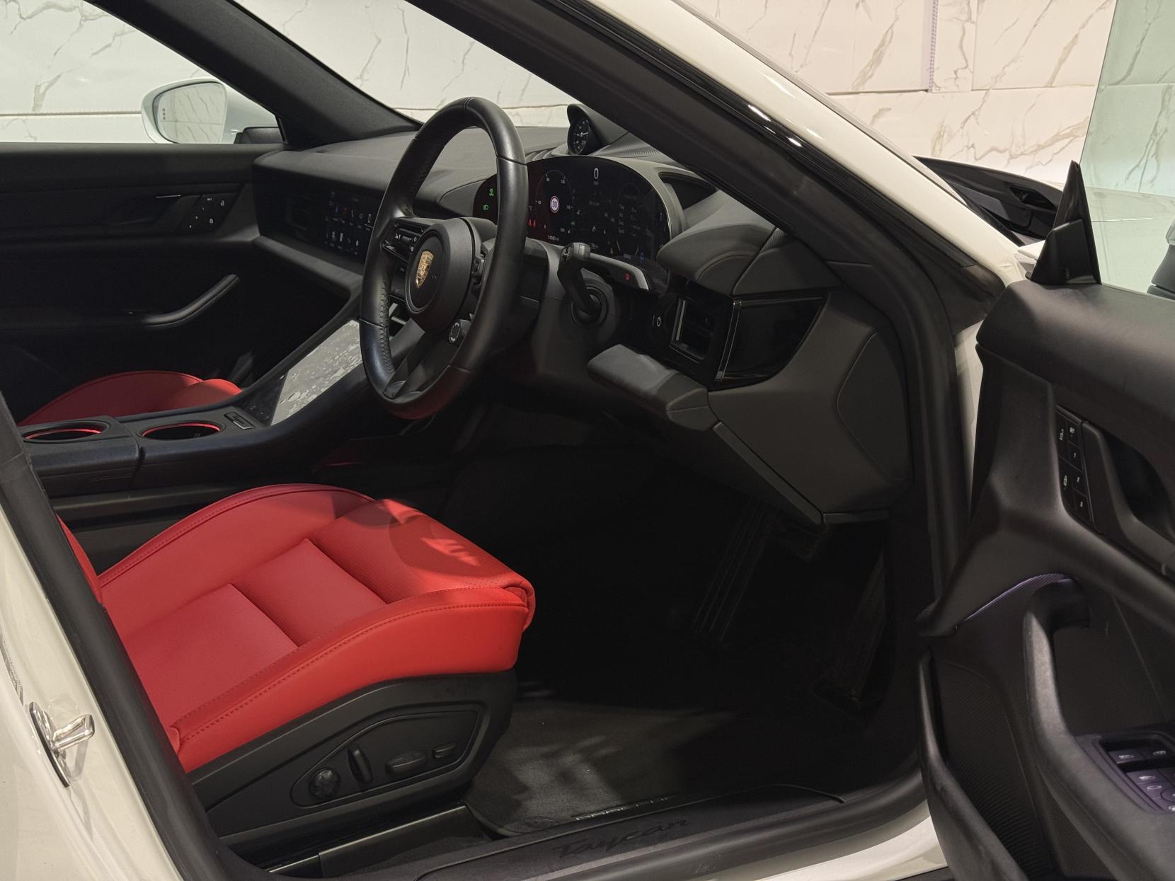 Porsche Taycan Performance Plus 93.4kWh Auto RWD 4dr (11kW Charger)