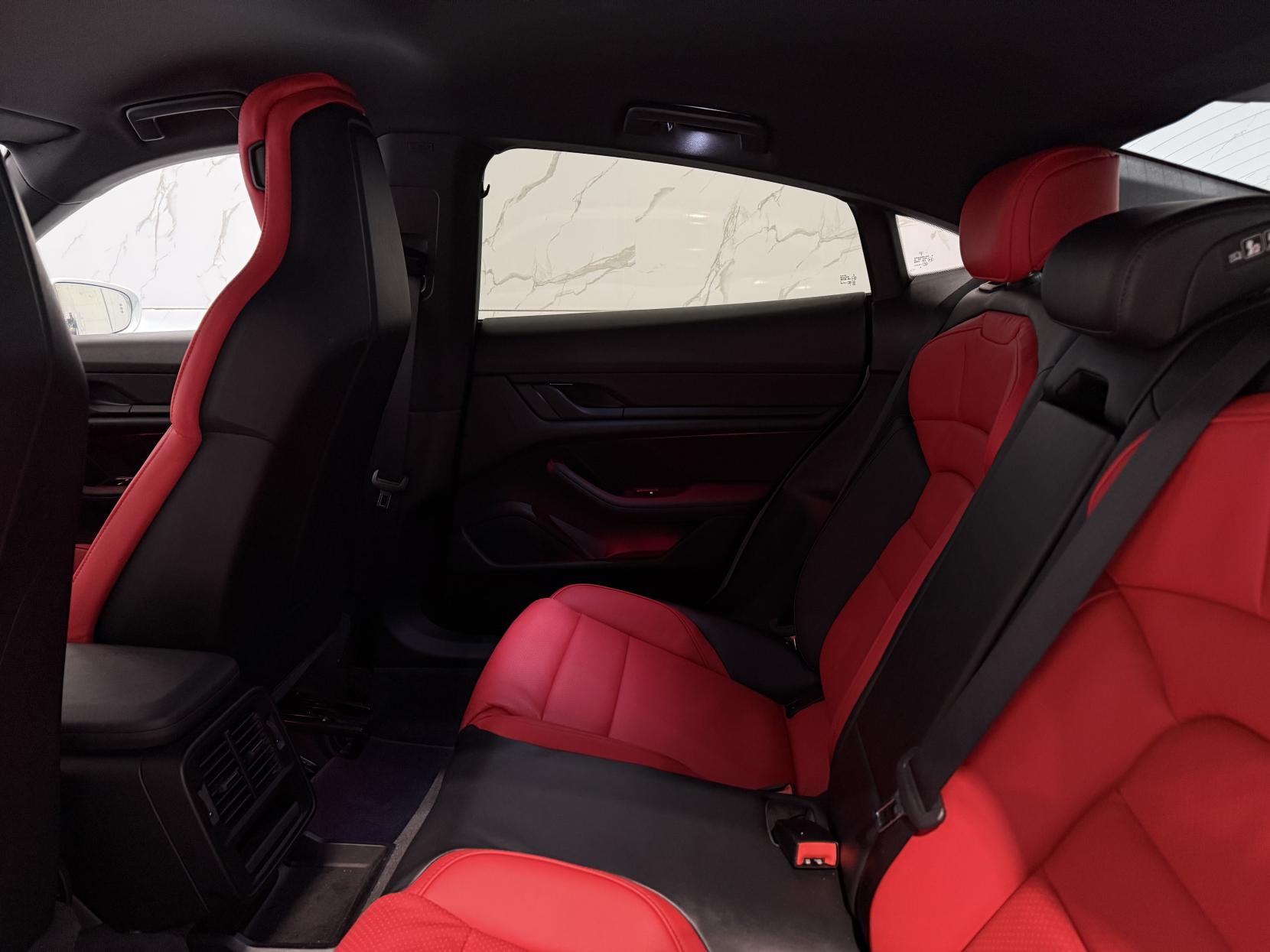 Porsche Taycan Performance Plus 93.4kWh Auto RWD 4dr (11kW Charger)