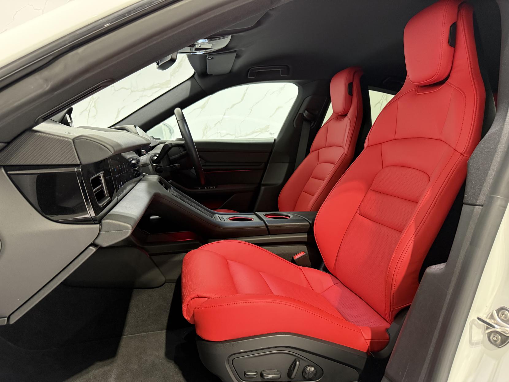 Porsche Taycan Performance Plus 93.4kWh Auto RWD 4dr (11kW Charger)