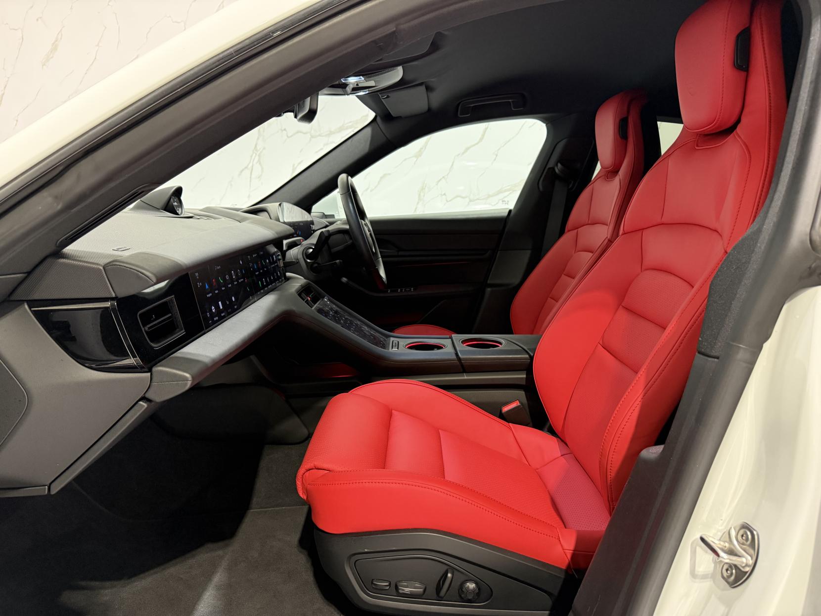 Porsche Taycan Performance Plus 93.4kWh Auto RWD 4dr (11kW Charger)