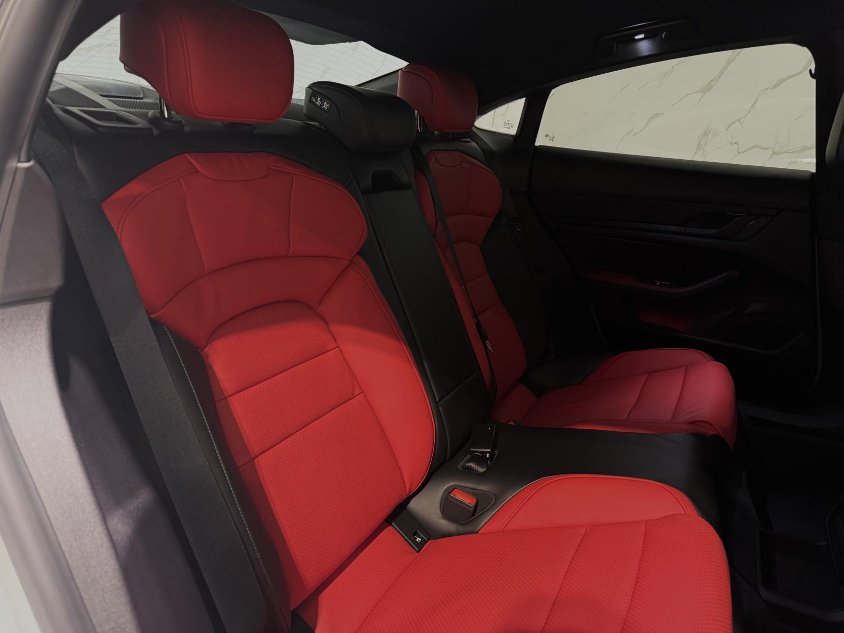 Porsche Taycan Performance Plus 93.4kWh Auto RWD 4dr (11kW Charger)