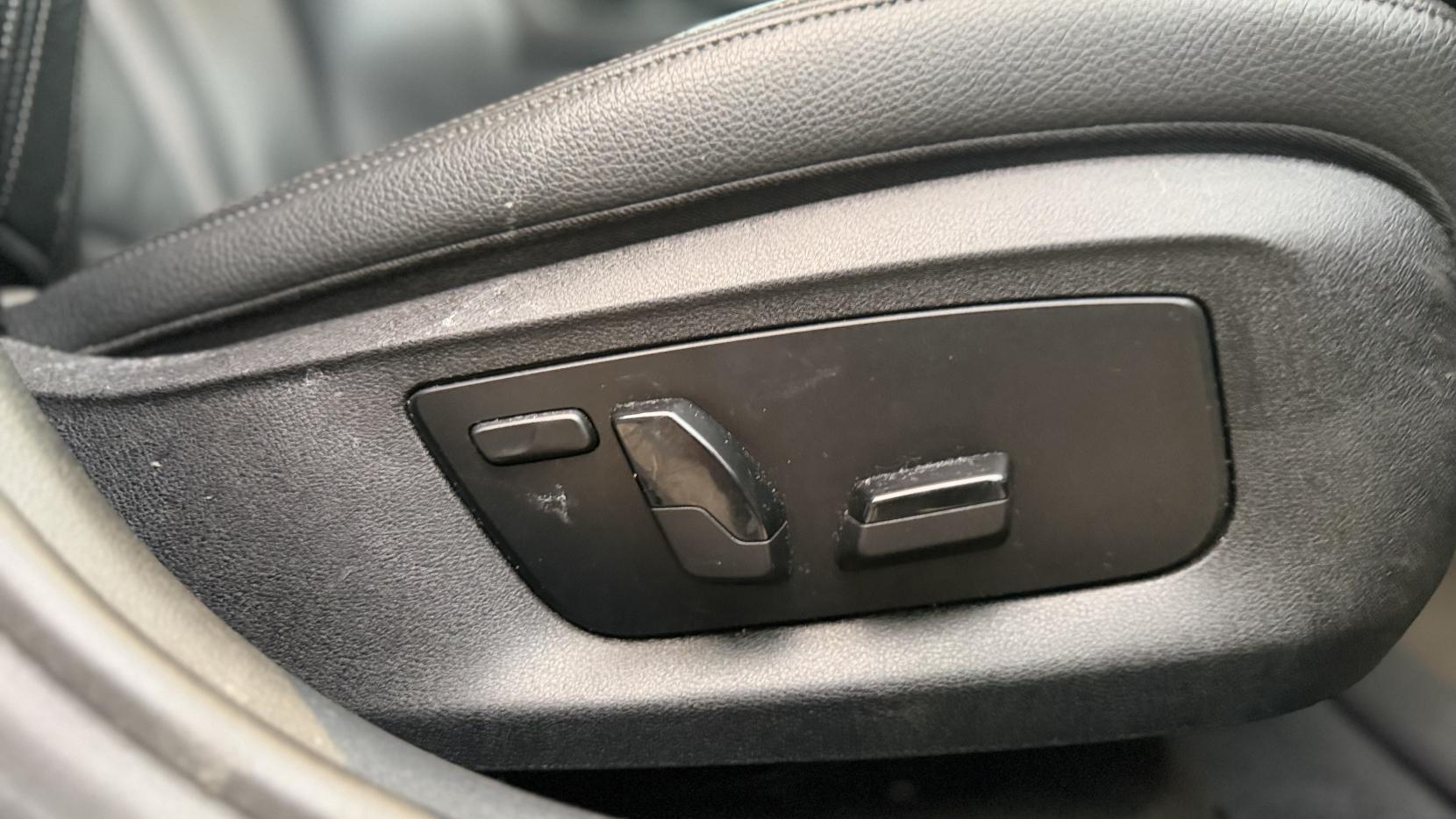 BMW 5 Series 2.0 530e 12kWh M Sport Saloon 4dr Petrol Plug-in Hybrid Auto xDrive Euro 6 (s/s) (252 ps)