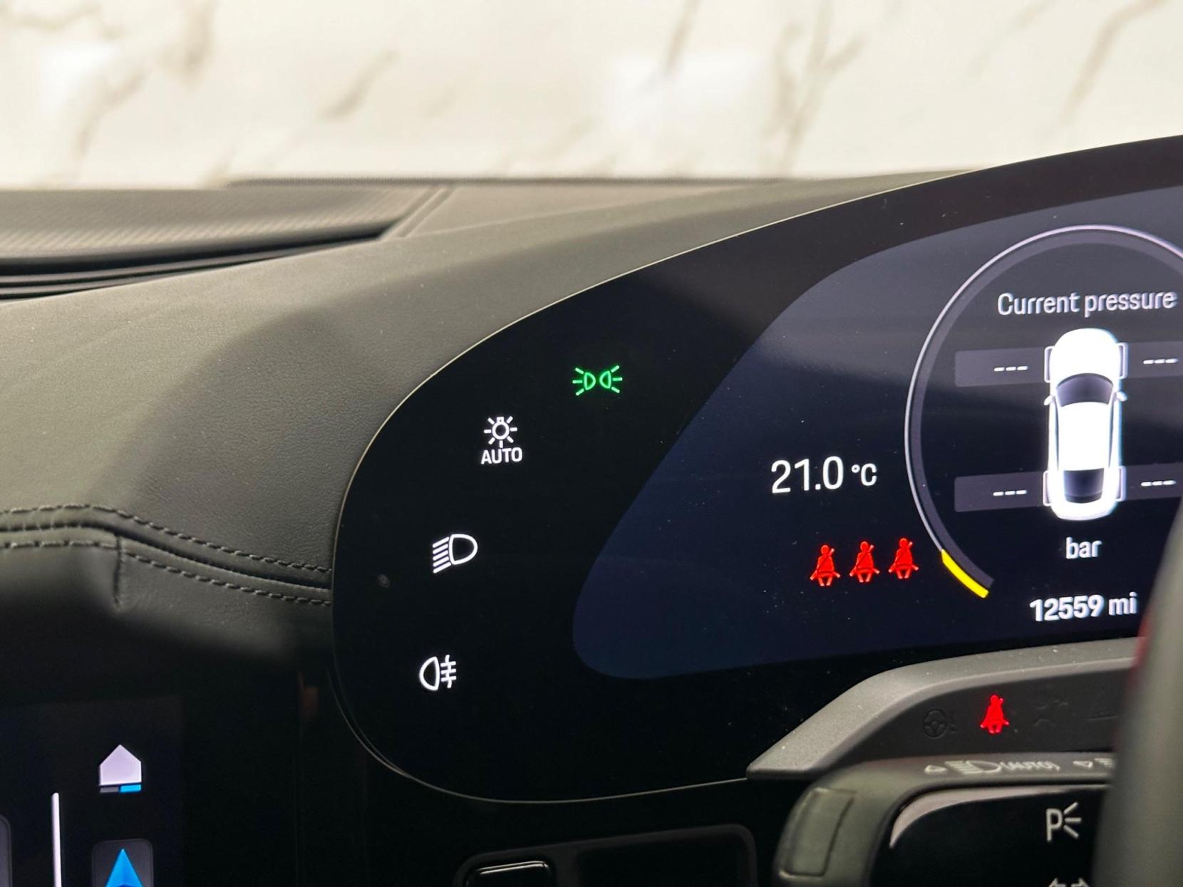 Porsche Taycan Performance Plus 93.4kWh Auto RWD 4dr (11kW Charger)