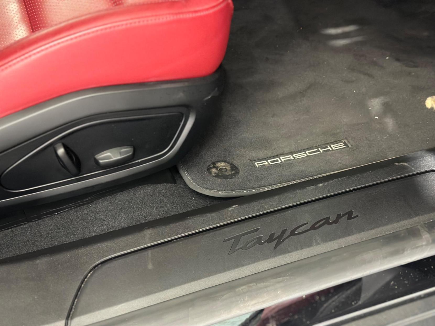 Porsche Taycan Performance Plus 93.4kWh Auto RWD 4dr (11kW Charger)