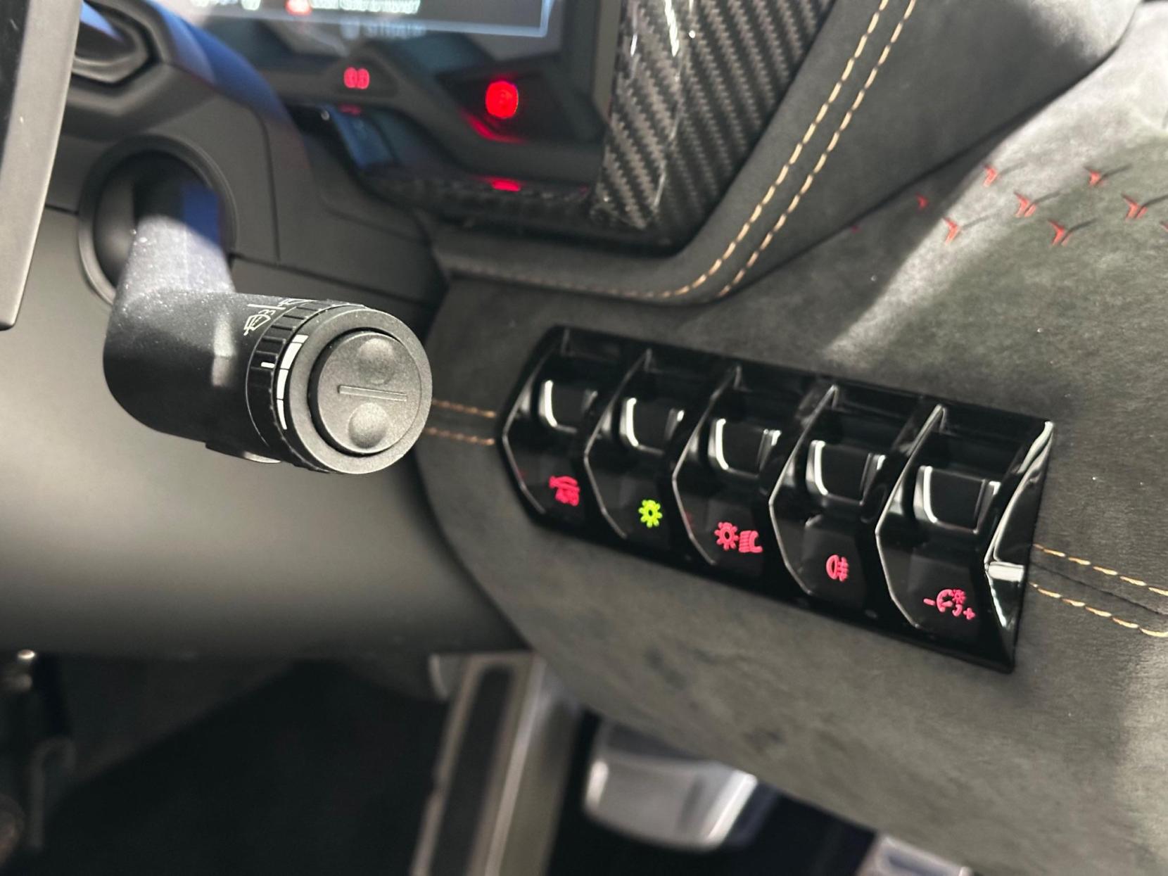 Lamborghini Aventador 6.5 V12 LP 780-4 Ultimae ISR 4WD Euro 6 2dr