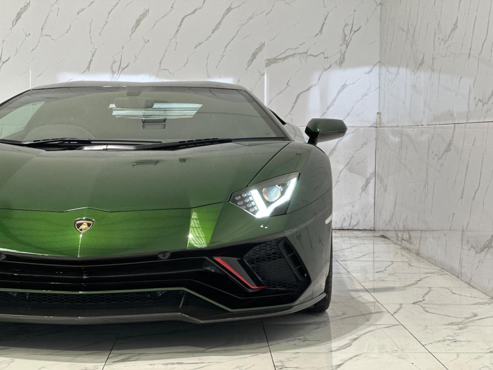 Lamborghini Aventador 6.5 V12 LP 780-4 Ultimae ISR 4WD Euro 6 2dr