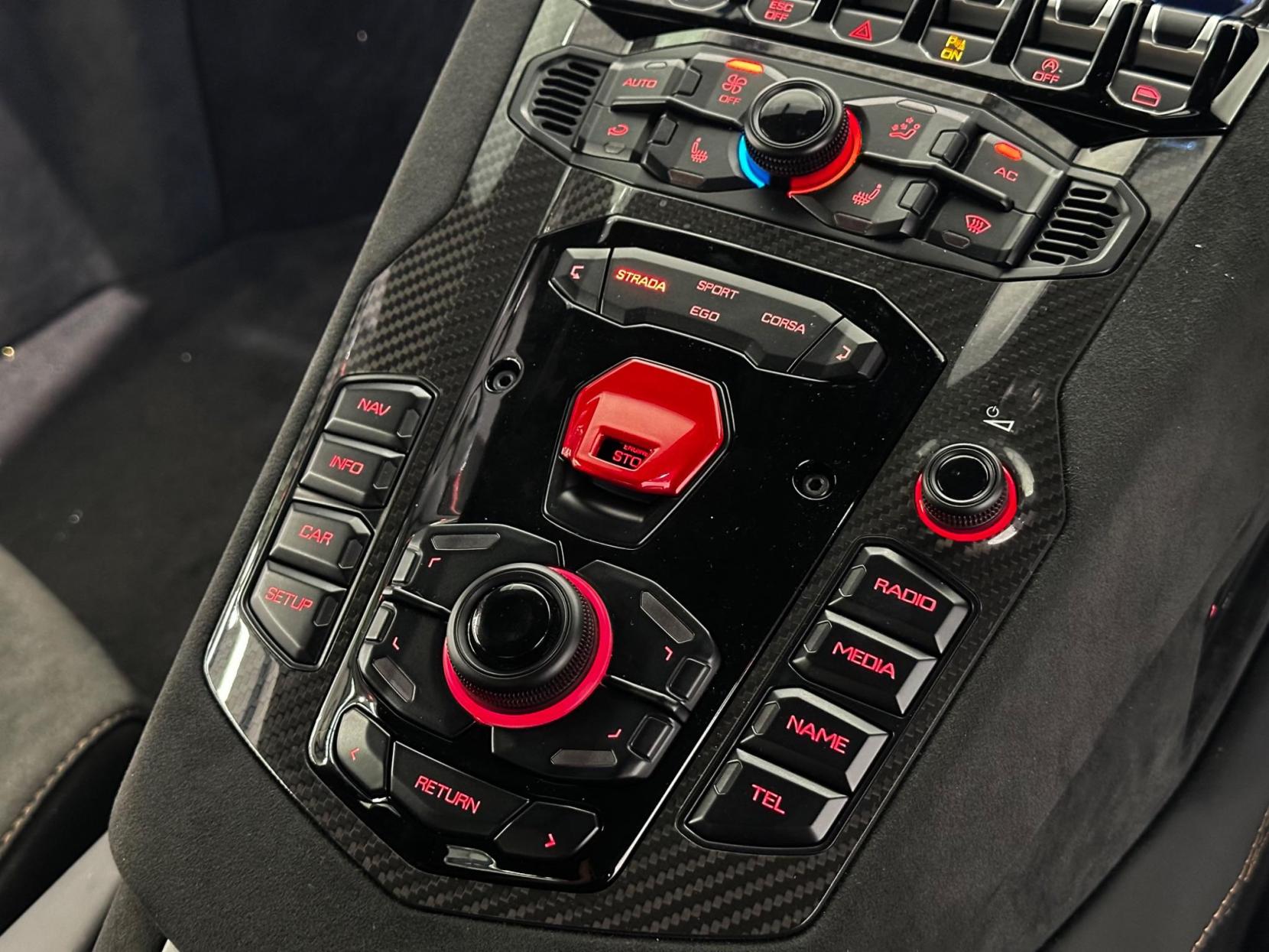 Lamborghini Aventador 6.5 V12 LP 780-4 Ultimae ISR 4WD Euro 6 2dr
