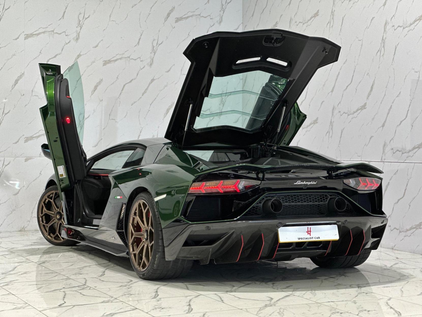 Lamborghini Aventador 6.5 V12 LP 780-4 Ultimae ISR 4WD Euro 6 2dr