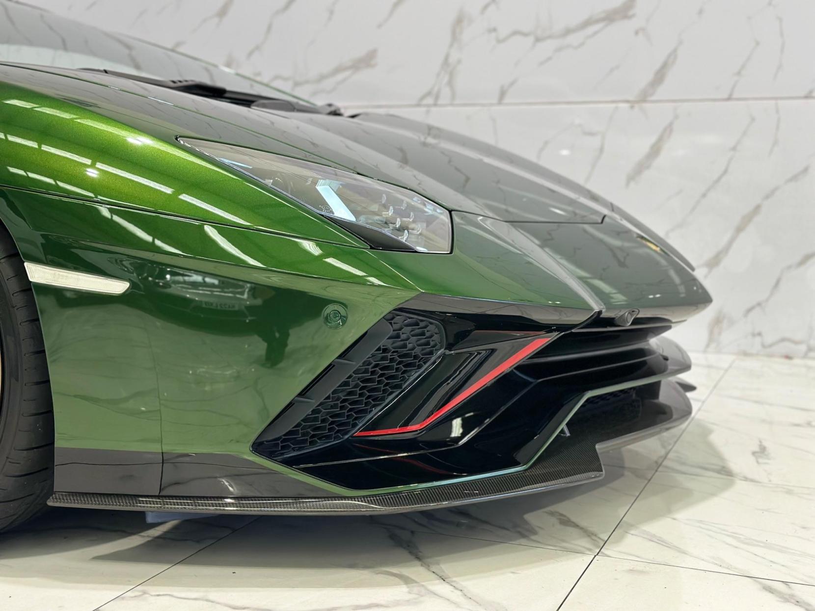 Lamborghini Aventador 6.5 V12 LP 780-4 Ultimae ISR 4WD Euro 6 2dr