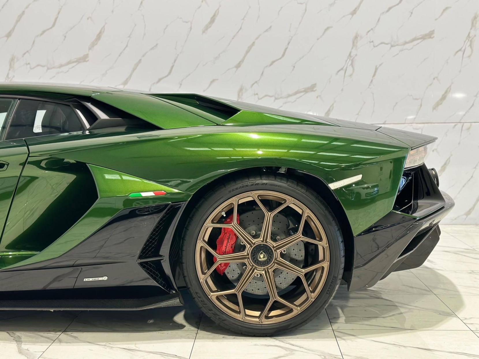 Lamborghini Aventador 6.5 V12 LP 780-4 Ultimae ISR 4WD Euro 6 2dr