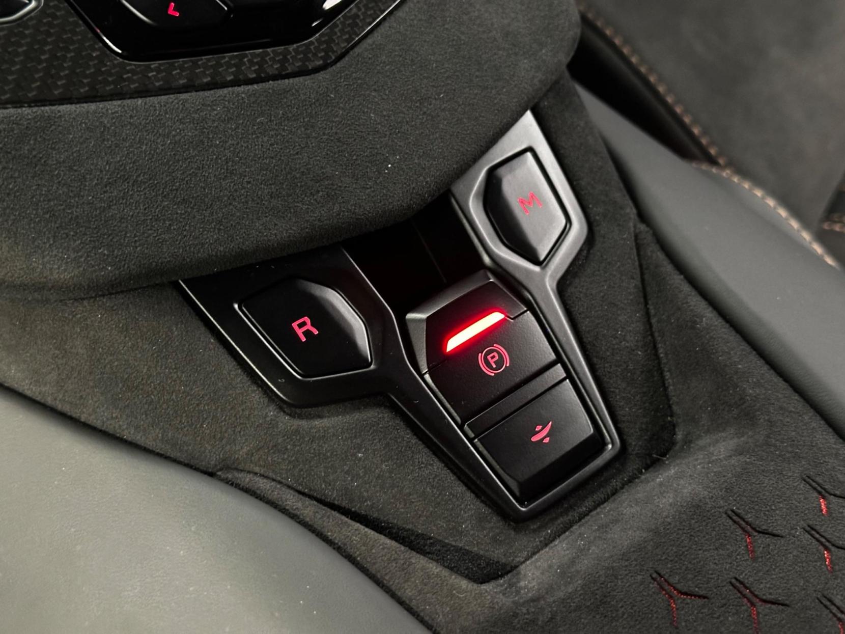 Lamborghini Aventador 6.5 V12 LP 780-4 Ultimae ISR 4WD Euro 6 2dr