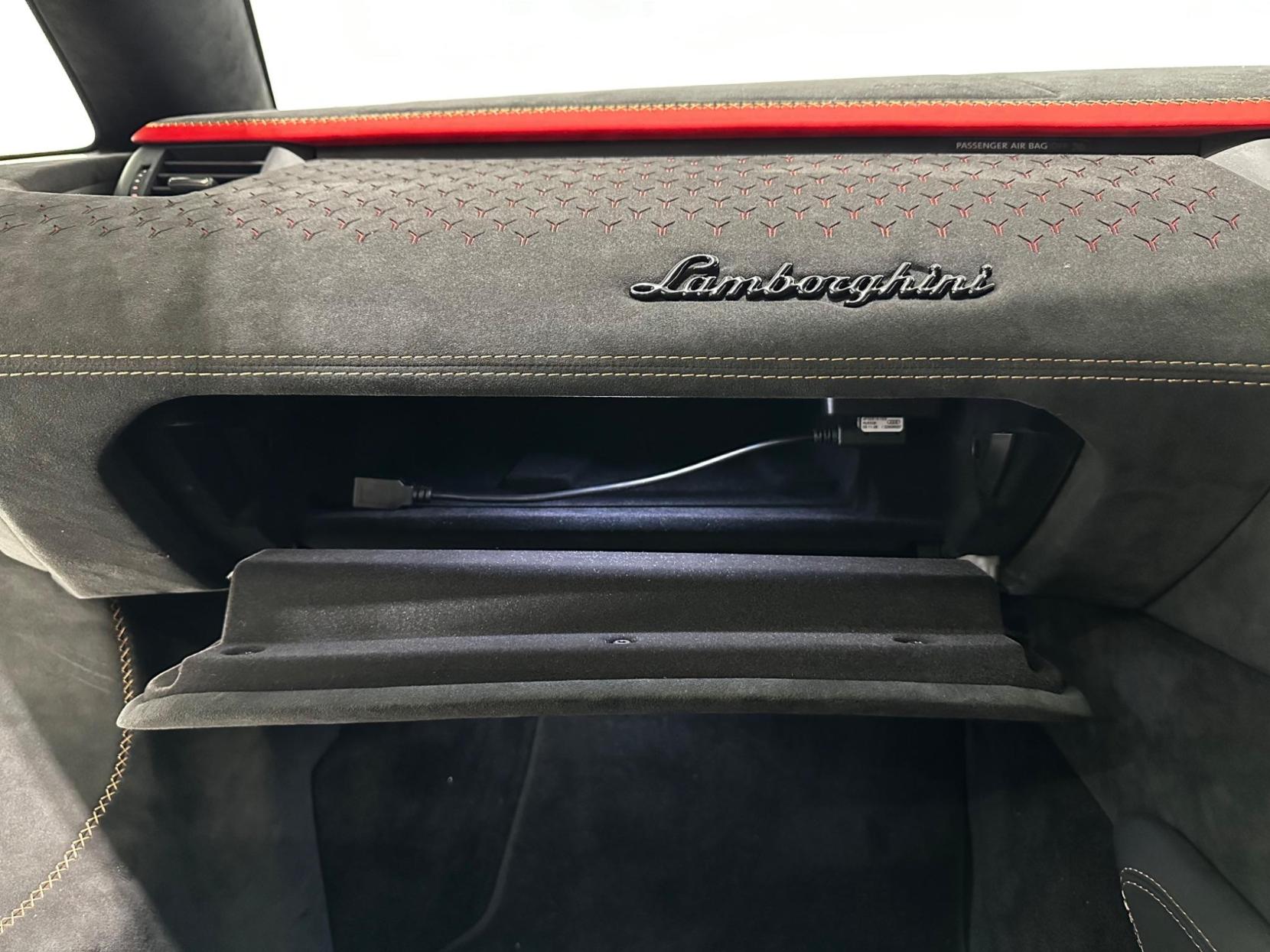 Lamborghini Aventador 6.5 V12 LP 780-4 Ultimae ISR 4WD Euro 6 2dr