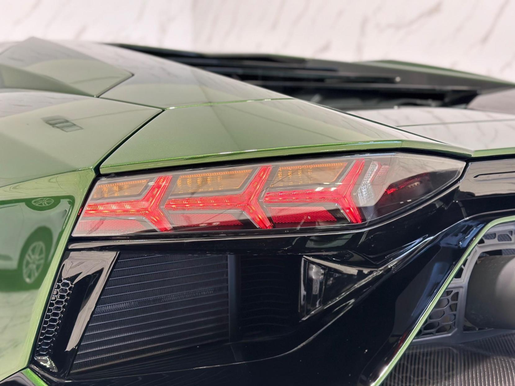 Lamborghini Aventador 6.5 V12 LP 780-4 Ultimae ISR 4WD Euro 6 2dr