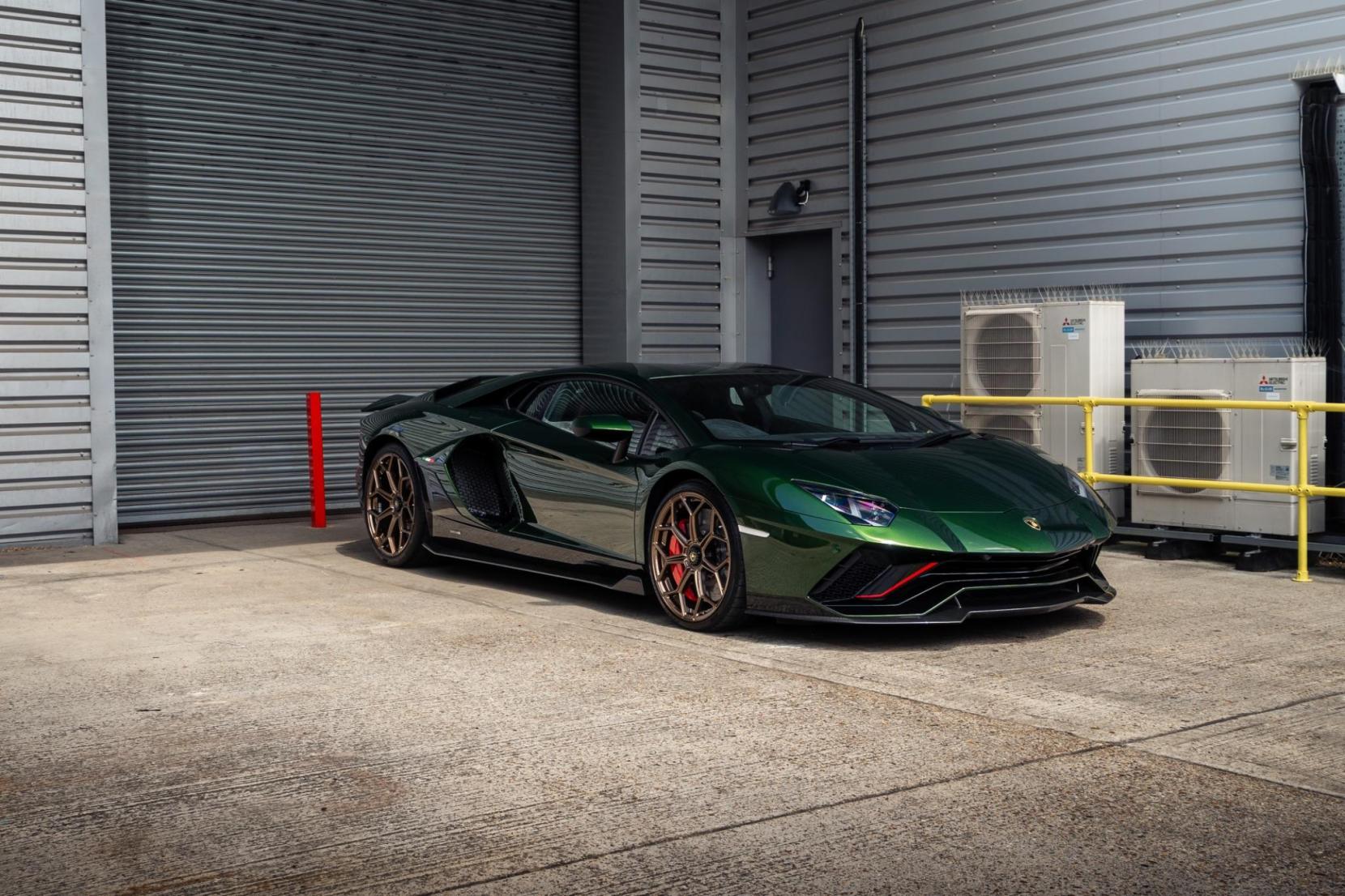 Lamborghini Aventador 6.5 V12 LP 780-4 Ultimae ISR 4WD Euro 6 2dr