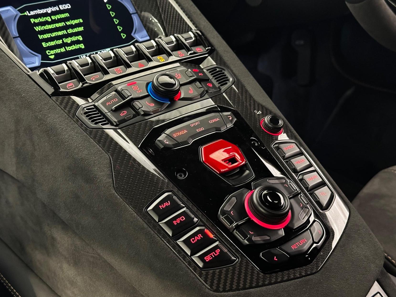 Lamborghini Aventador 6.5 V12 LP 780-4 Ultimae ISR 4WD Euro 6 2dr