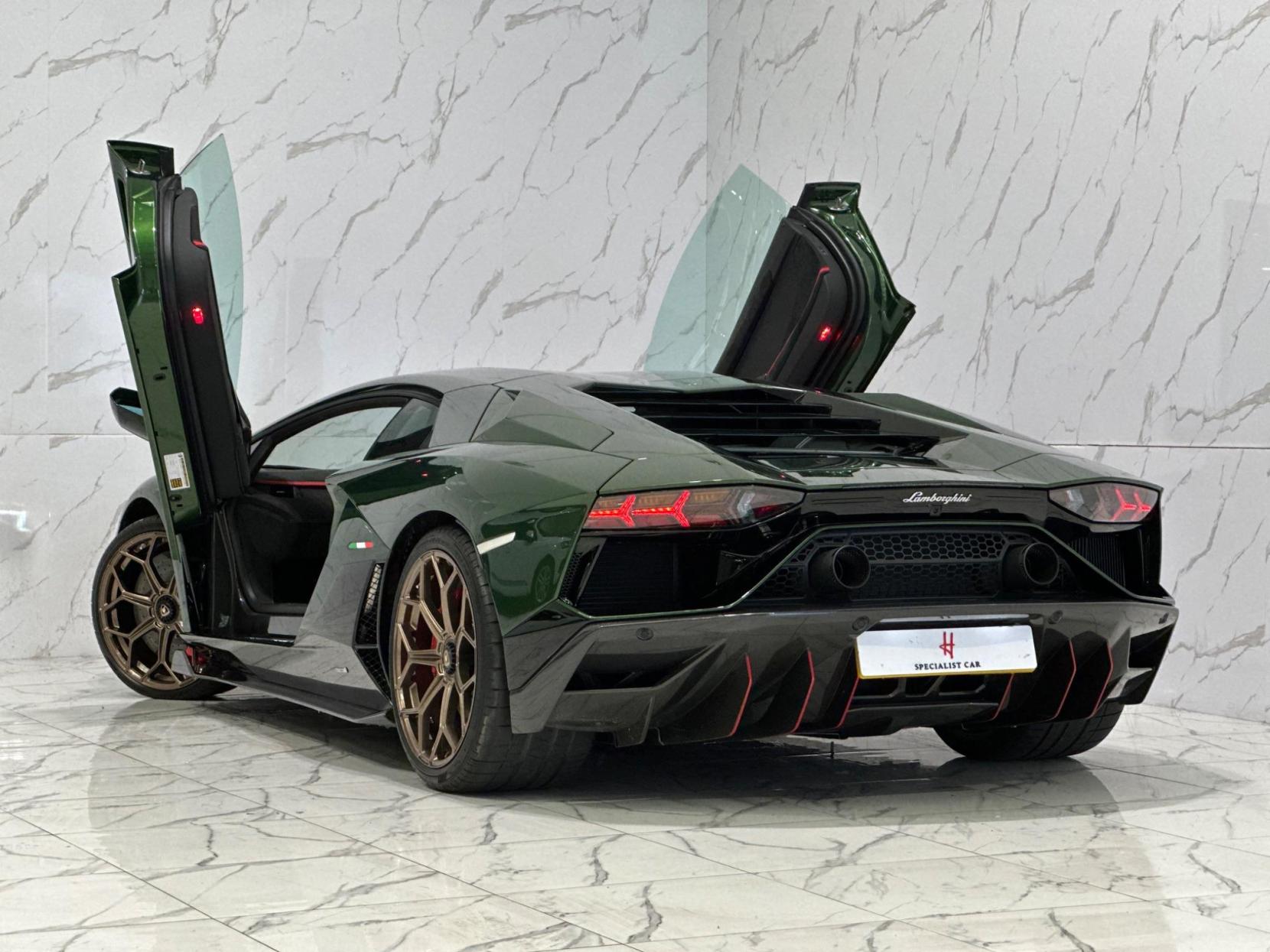 Lamborghini Aventador 6.5 V12 LP 780-4 Ultimae ISR 4WD Euro 6 2dr