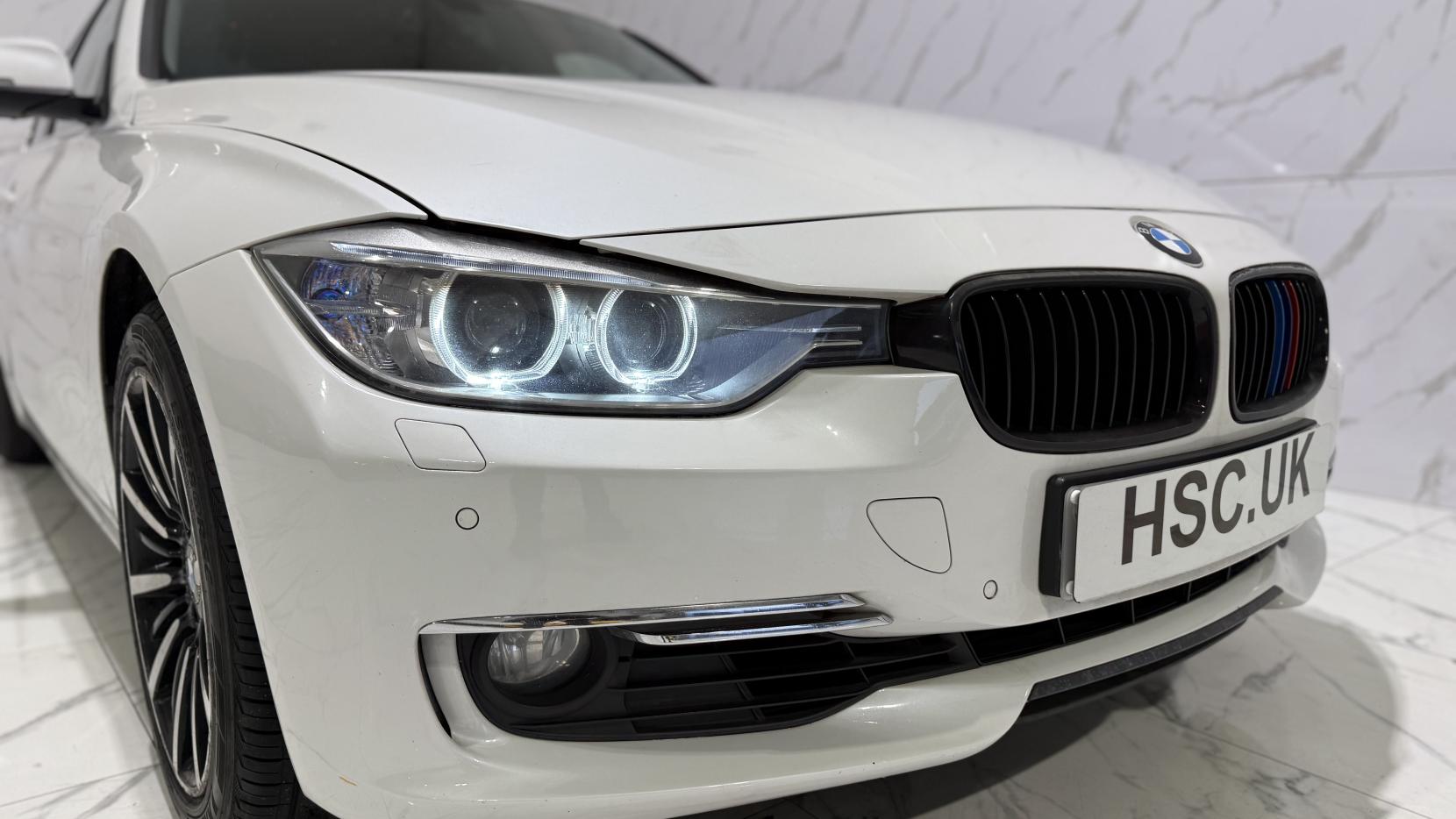 BMW 3 Series 2.0 328i Luxury Saloon 4dr Petrol Auto Euro 5 (s/s) (245 ps)